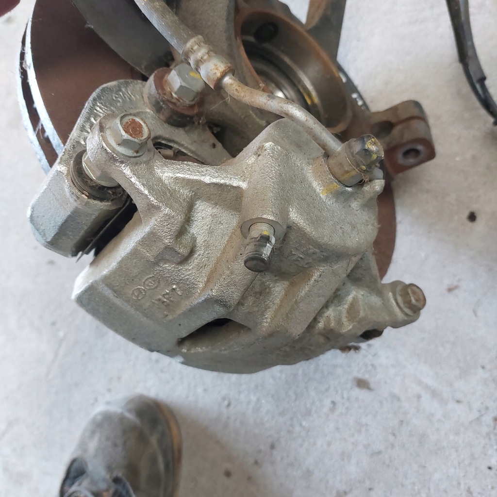 фото №16, Hyundai ix35 1,7crdi 2013 поворотный кулак правая передняя + суппорт + диск nowa