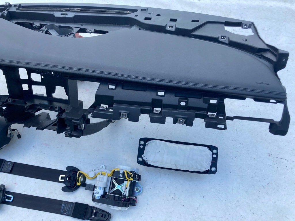 фото №5, Audi a8 d4 приборная панель приборная панель консоль подушки безопасности ремни