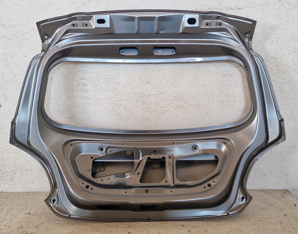 фото №7, Крышка багажника задняя space star ii 2 12- задняя