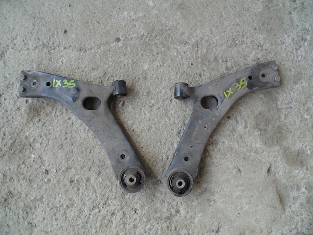 фото №1, Важіль kompletny правий лівий hyundai ix35 2014 rok.