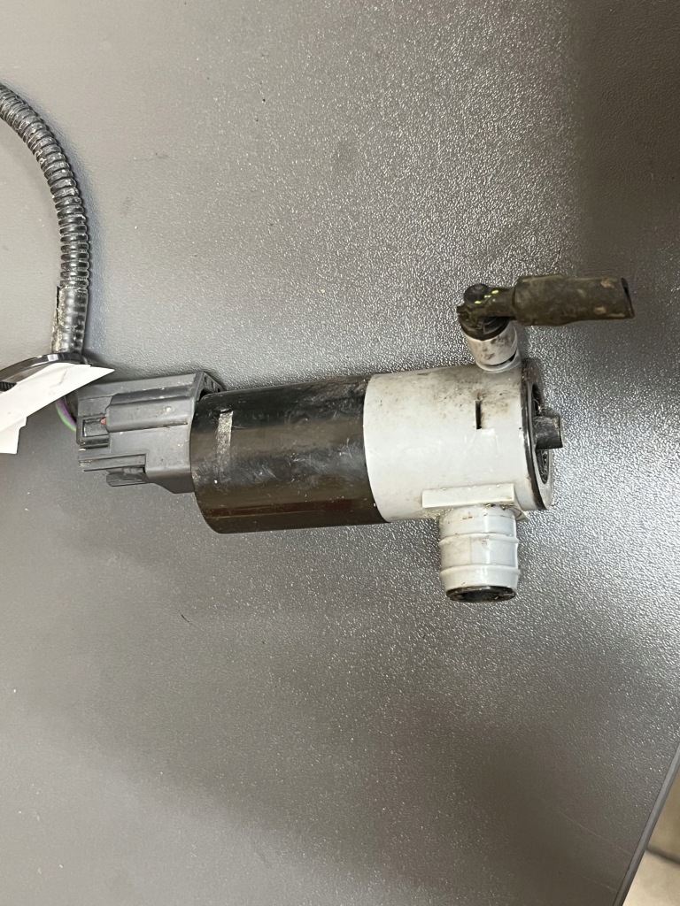 фото №1, Помпа омывателя фары volvo v40 121015a