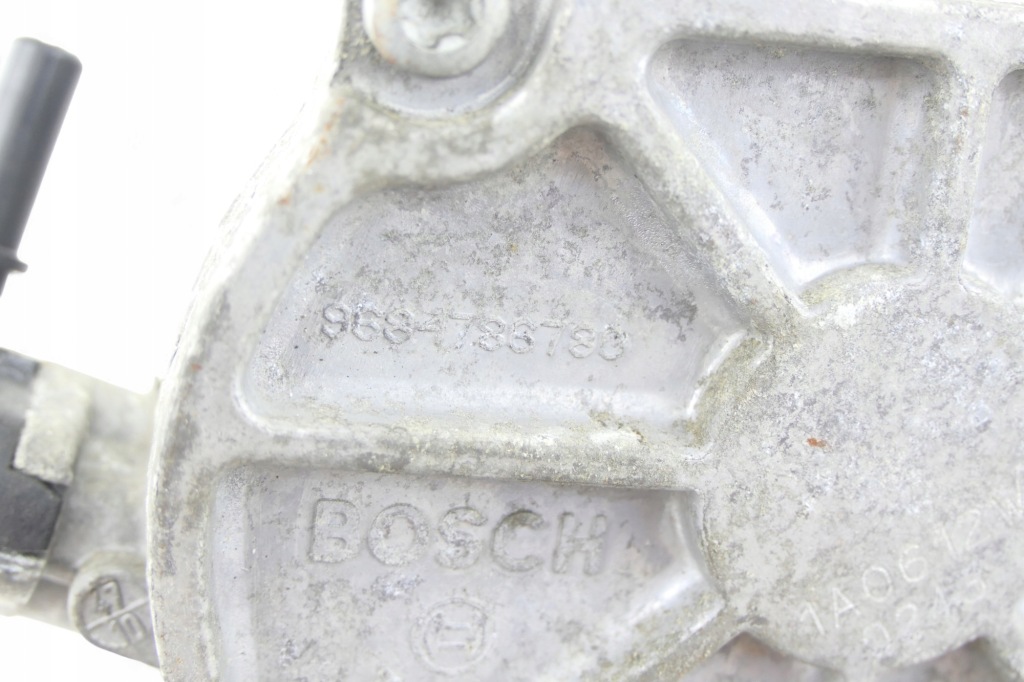 Насос вакуум peugeot 208 citroen c3 ford fiesta mk7 1.4 1.6 hdi 9684786780 Ціна