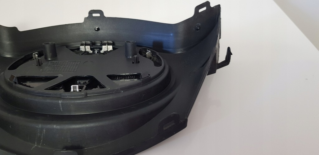 фото №8, Toyota auris ii решётка радиатора решётка радиатора эмблема 53111-02730