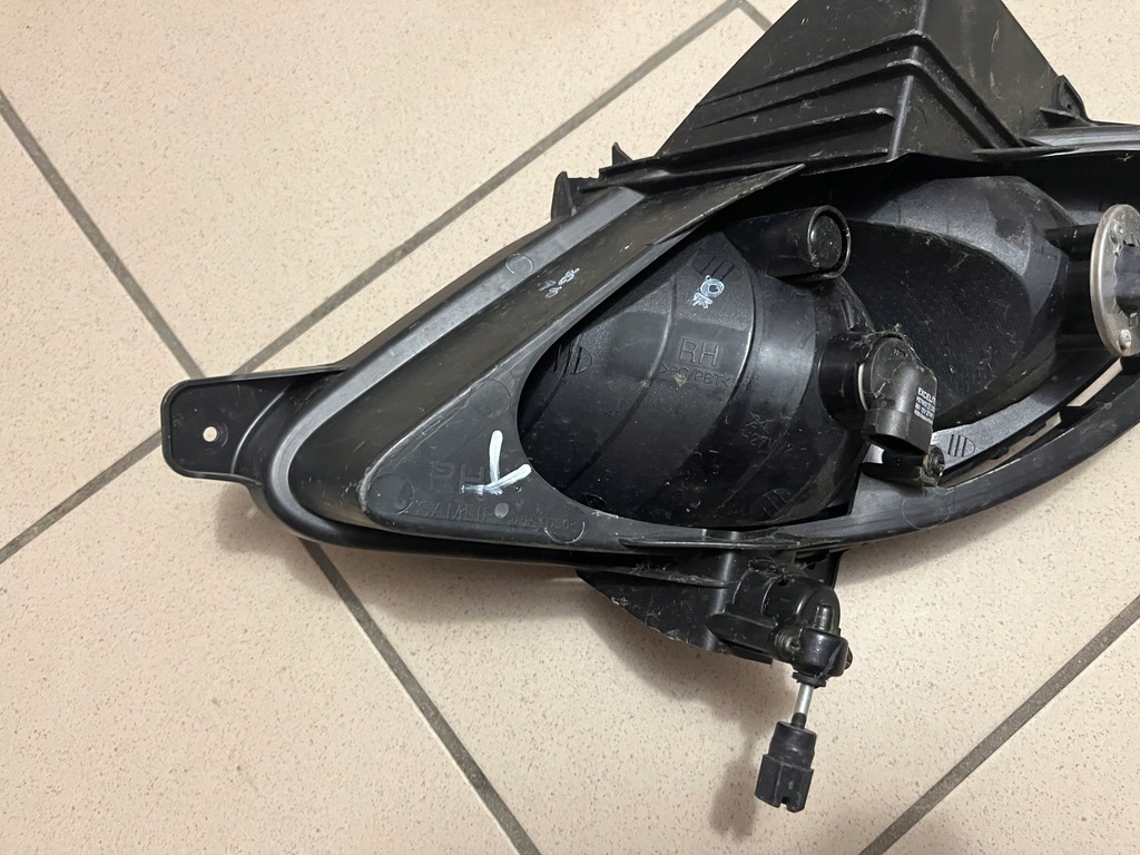 фото №11, Hyundai ix20 ix-20 10- лампа противотуманная фара правый