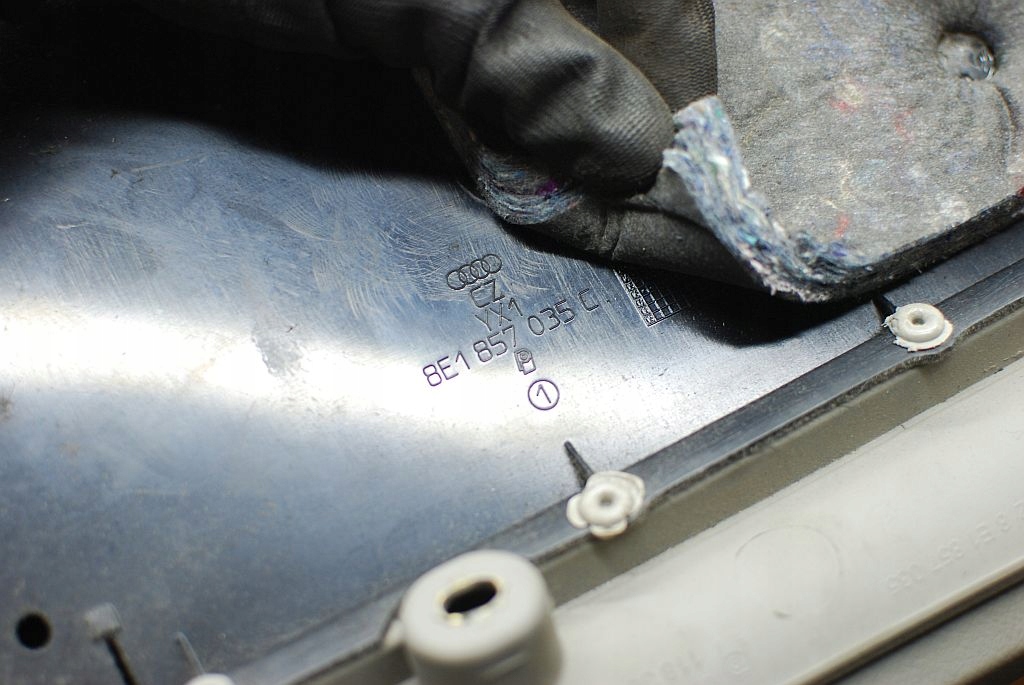 фото №9, Бардачок правий пасажира світлий szary 8e1857035c audi a4 b7 1.8t bfb