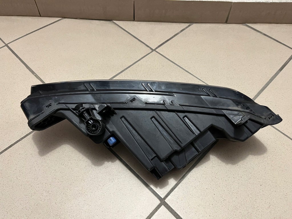 фото №14, Skoda superb iii 3 lift 3v0 лампа противотуманная фара левый