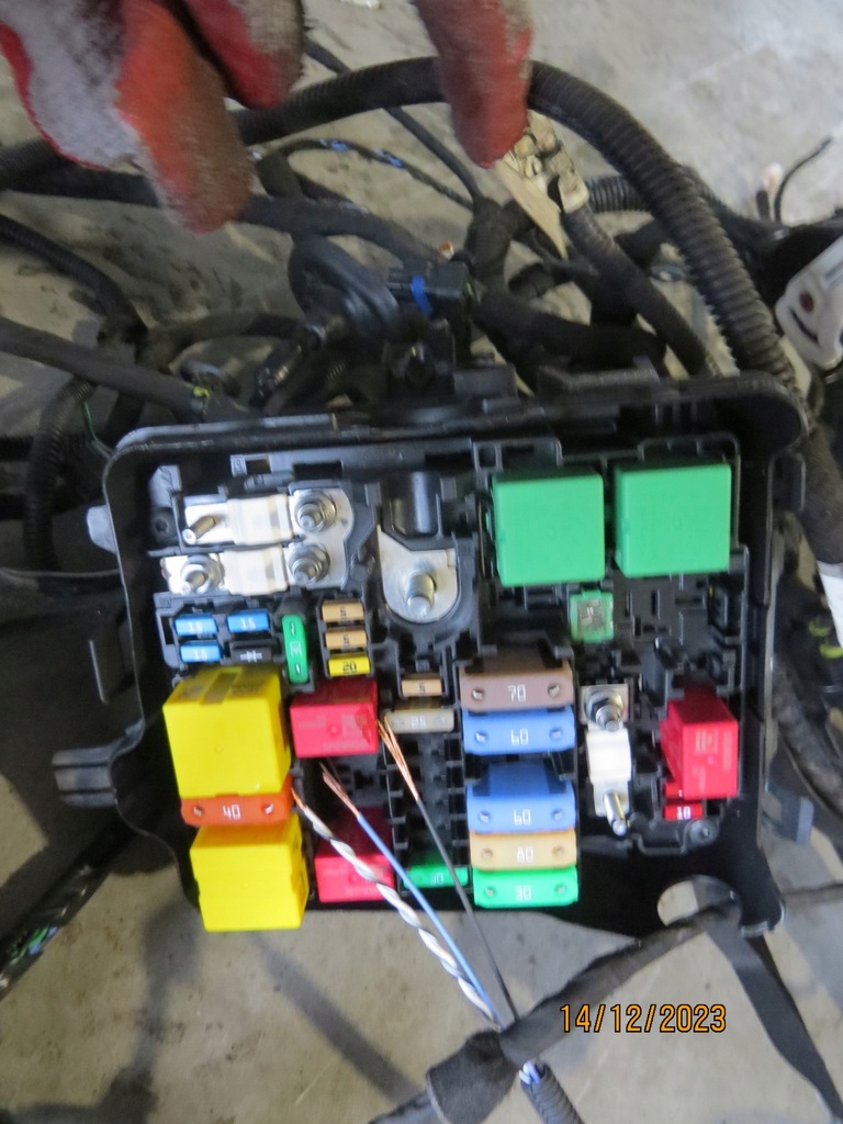 фото №5, Opel crossland x коробка запобіжників 1,2 бензин 17r