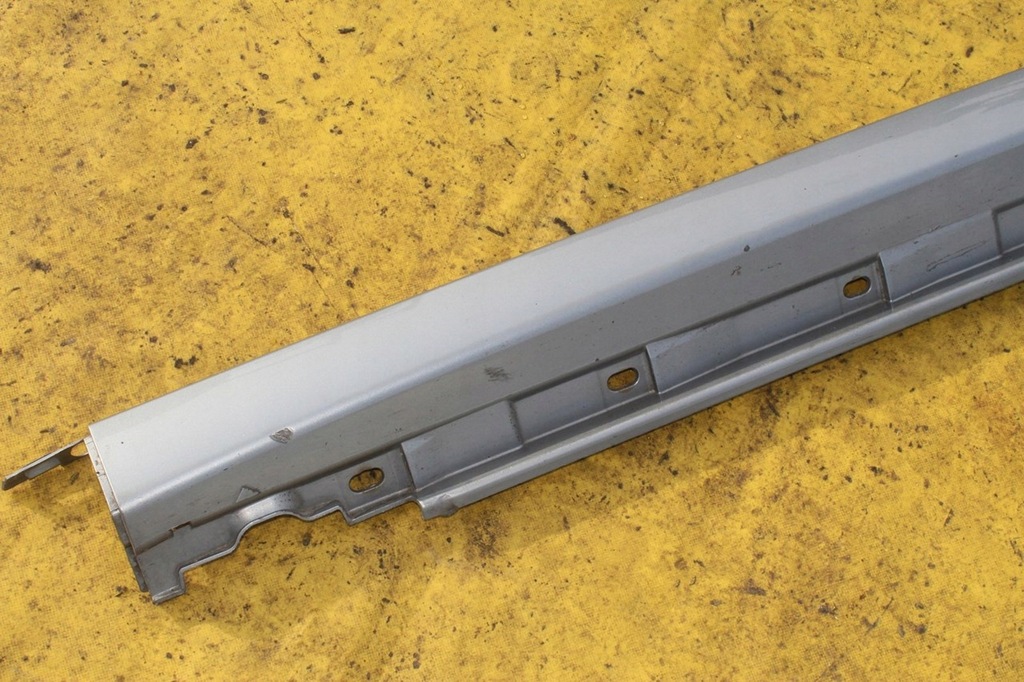 фото №6, Audi оригинальный номер 8e0853860 молдинг порог