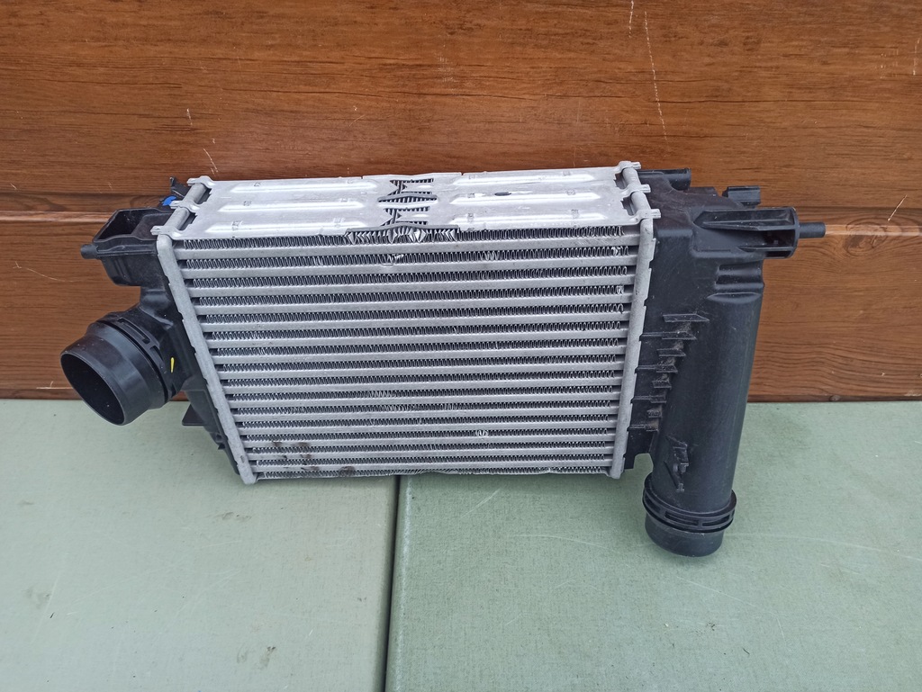 фото №1, Радиатор интеркулер renault nissan 144962803r