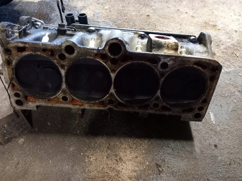 фото №5, Головка двигателя 048103373 seat toledo 2.0 b