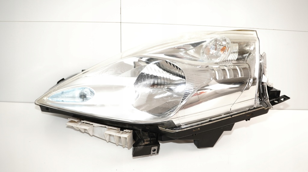 фото №1, Лампа левый перед передняя nissan leaf 12-17r