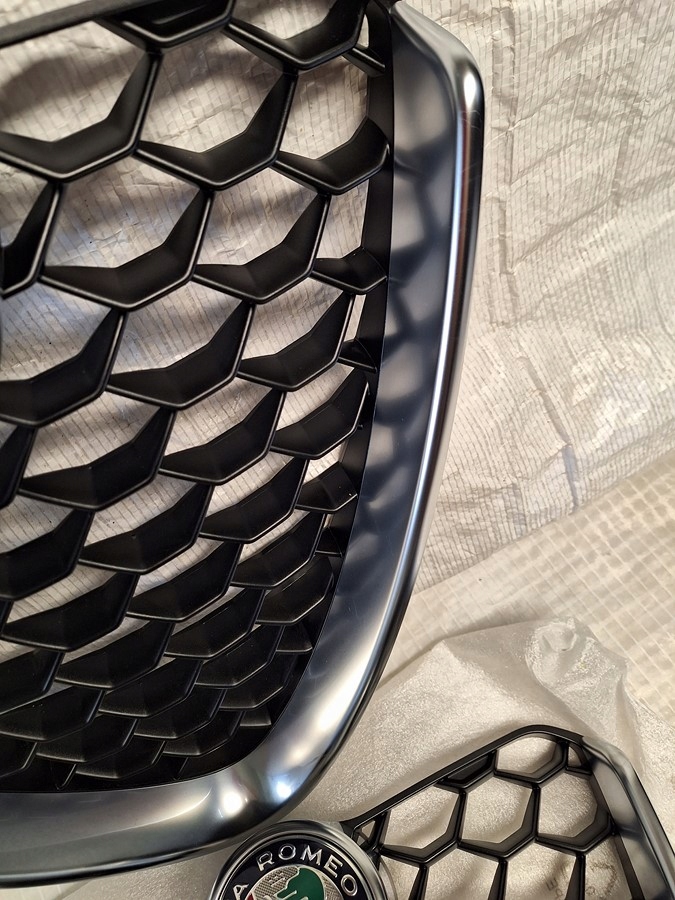 фото №5, Решітка радіатора решітка радіатора alfa romeo giulia veloce хром satyna orginal новий