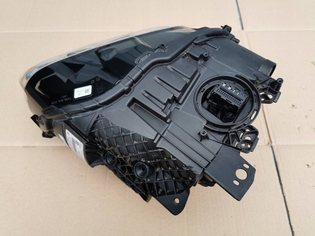 фото №9, Porsche taycan 9j1 19- лампа передняя правая full led eur 9j1941032e