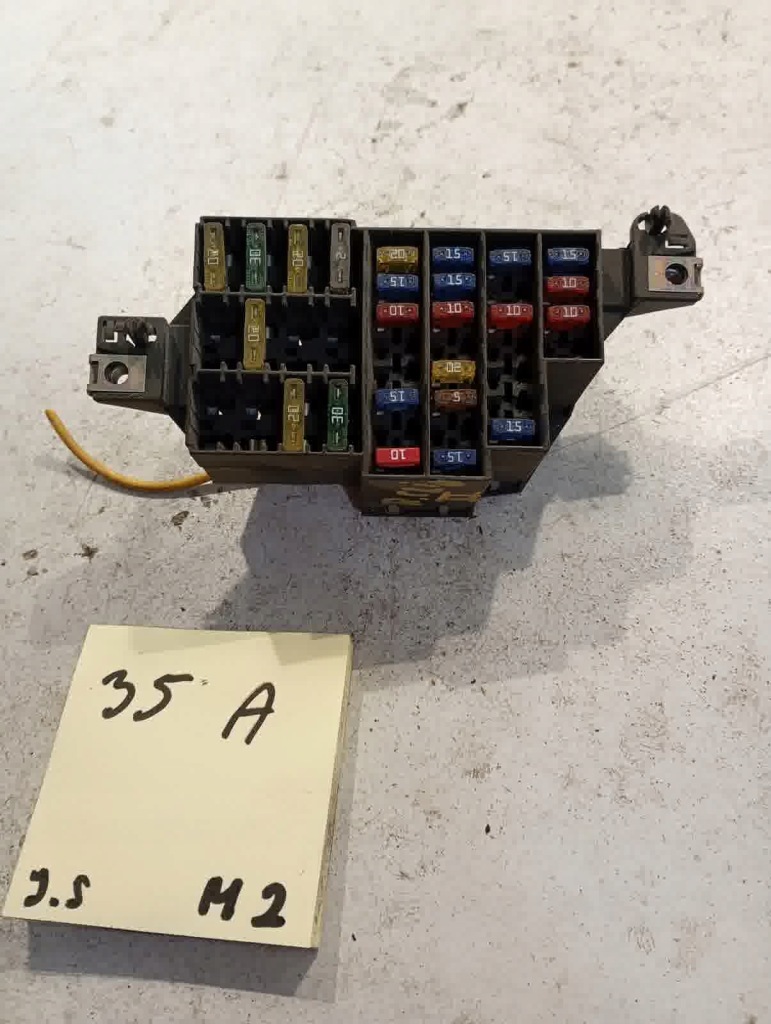 фото №1, Renault clio ii 8200028741 коробка запобіжників