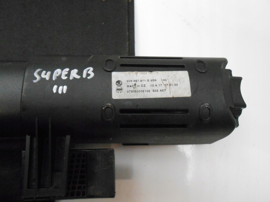 фото №9, Skoda superb iii шторка багажника 3v9867871b