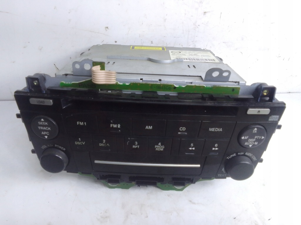 фото №3, Mazda 6 gg панель радио консоли центральной