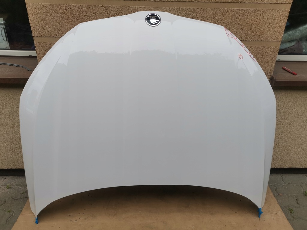 фото №1, Skoda octavia iv 4 20r- капот крышка двигателя перед