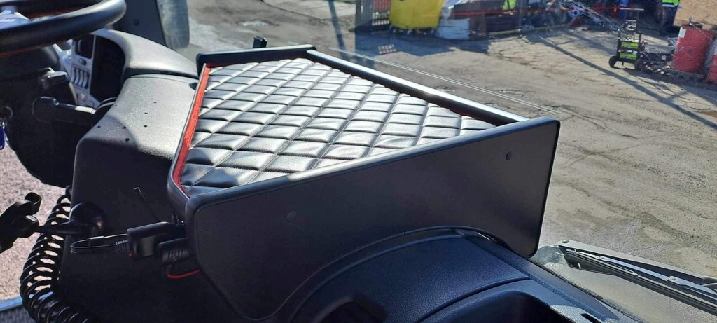 фото №6, Полиця na панель приладів scania r/g/p 2009-2016r . шкірозамінник