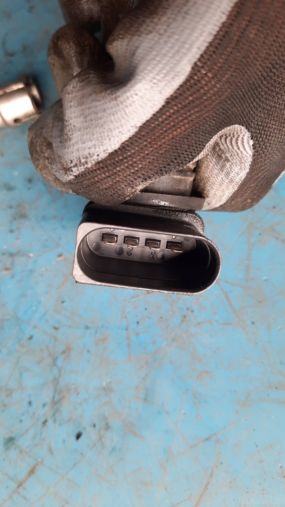 фото №5, Катушки зажигания 0040102059 vw polo 9n 1.2b