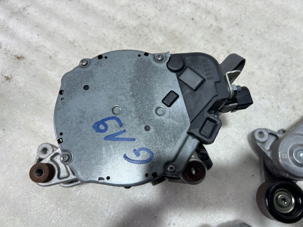 Купити Suzuki vitara генератор 1.4 turbo hybrid рік 2023