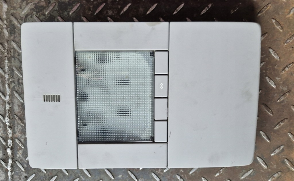 фото №1, Лампа освещение салона перед 13157638 opel vectra c kombi lift 05-09