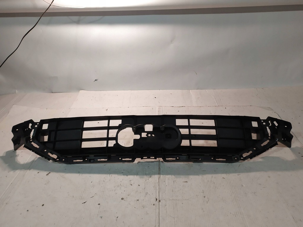 фото №1, Усилитель решётка радиатора решётка радиатора audi a6 c8