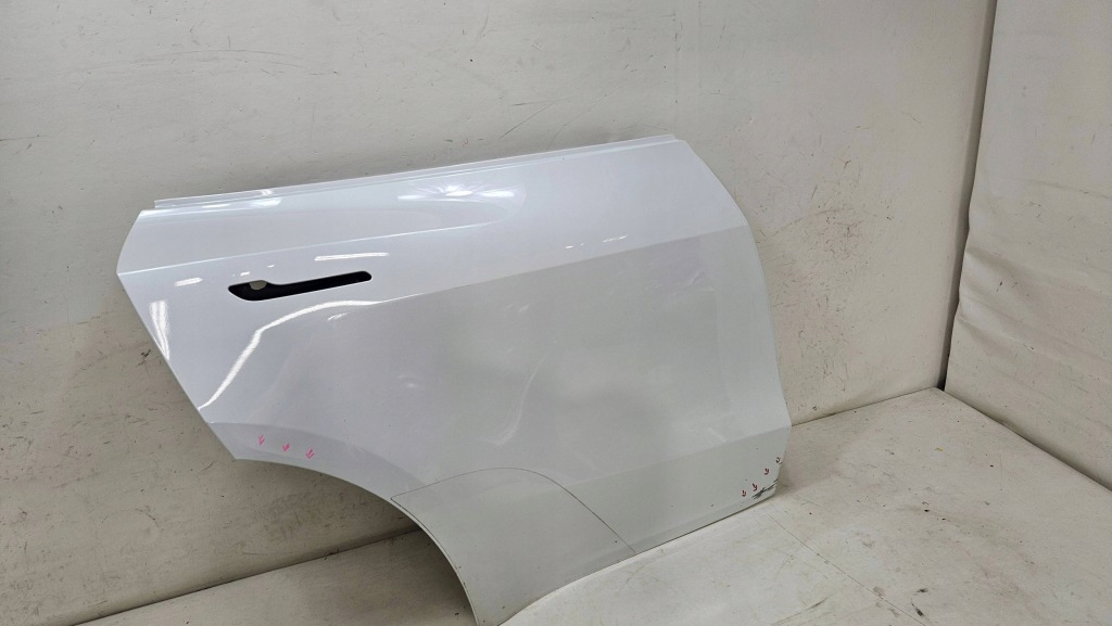 Дверь правое  задняя задняя tesla model y оригинальные Доставка