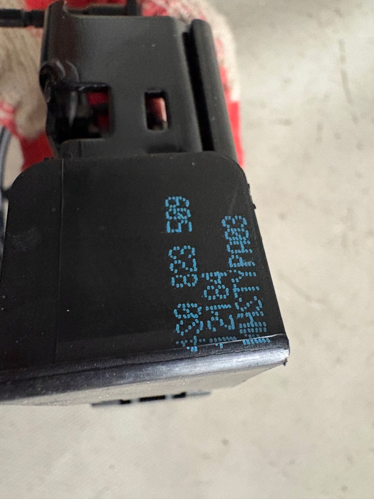 Audi r8 4s замок капот 4s0823509 Оригінал