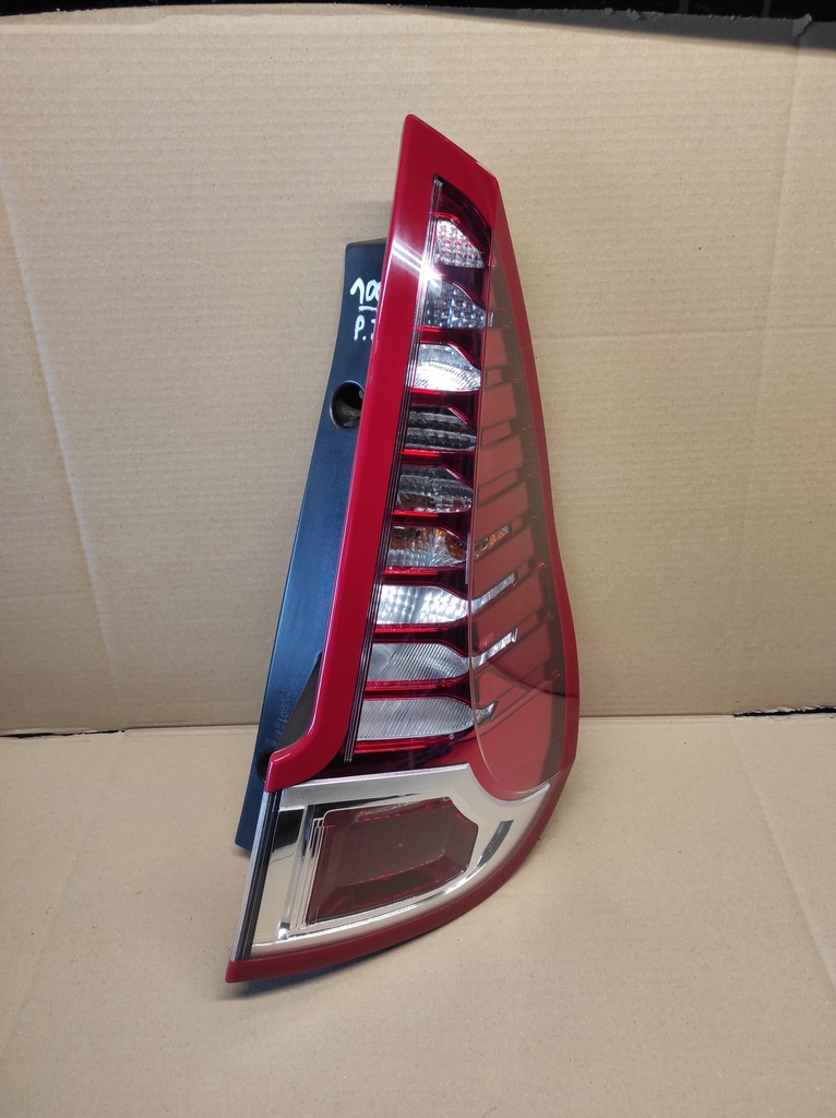 фото №1, Лампа правая задняя renault scenic iii 265500013r