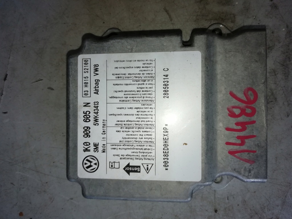 фото №10, Vw jetta 1k1 консоль, подушка безопасности+ модуль, ремни l+pr