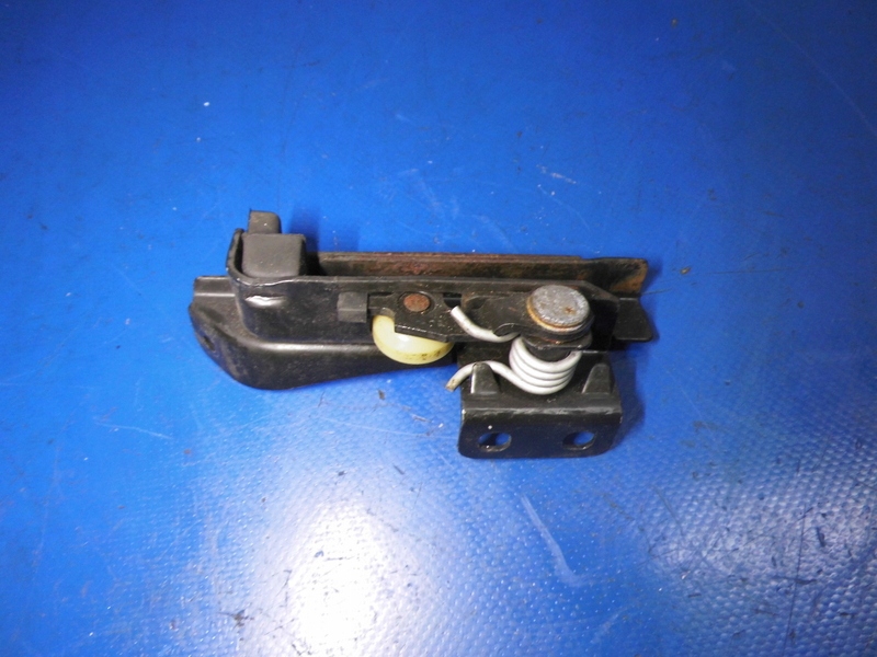 фото №2, Ролик отбойник дверь renault kangoo ii 08-13r