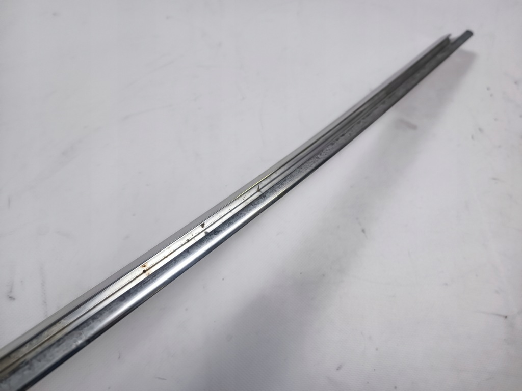 Молдинг хром левая nad стекло mercedes sl r107 Недорого