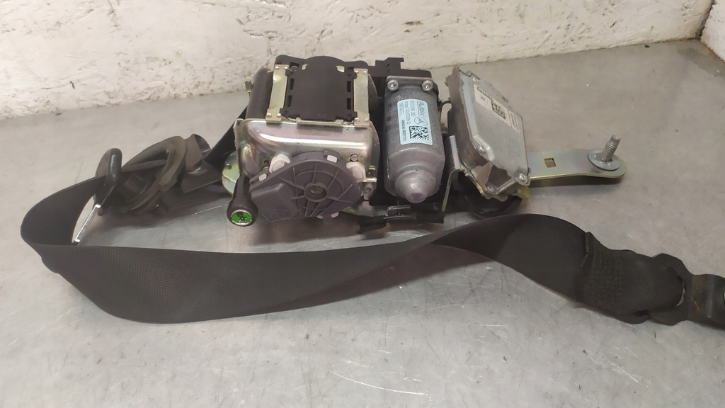 фото №13, Mercedes w204 pas безопасности правый перед