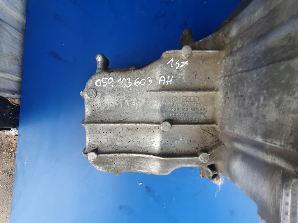 фото №2, Поддон масляная audi a4 a5 a6 3.0 tdi 059103603ah