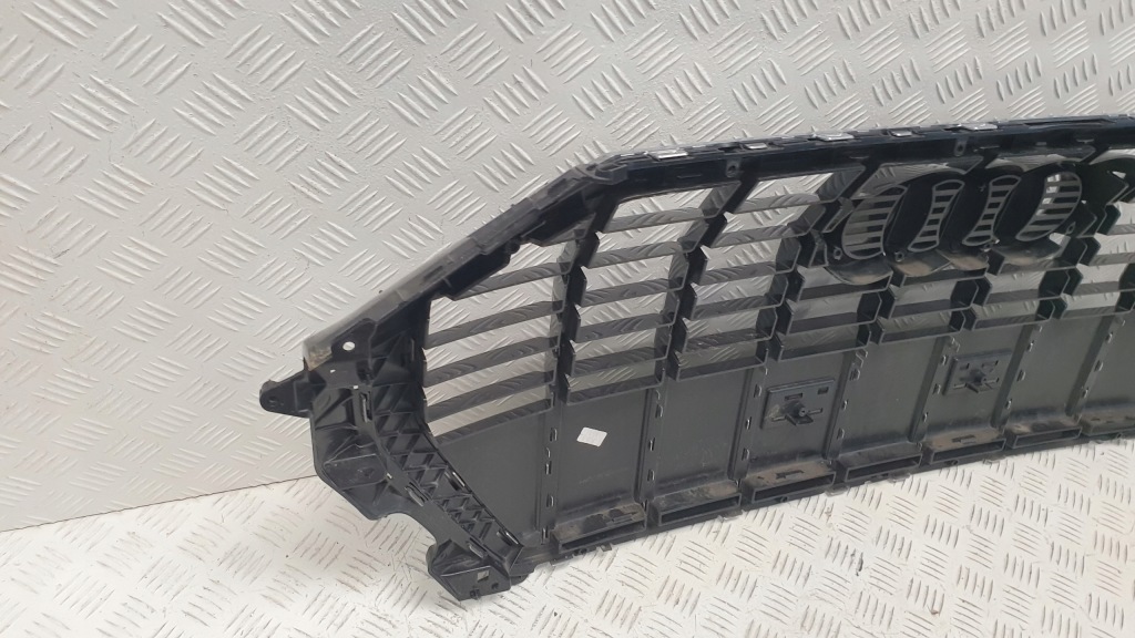 Audi q3 83a s-line решётка радиатора решётка  радиатора 83a583651e Недорого