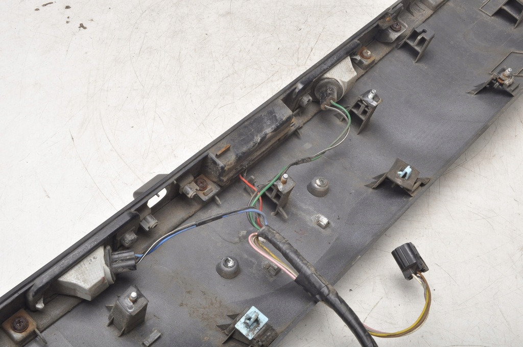 фото №13, Kia carens iv накладка молдинг кришки 87310-a4100