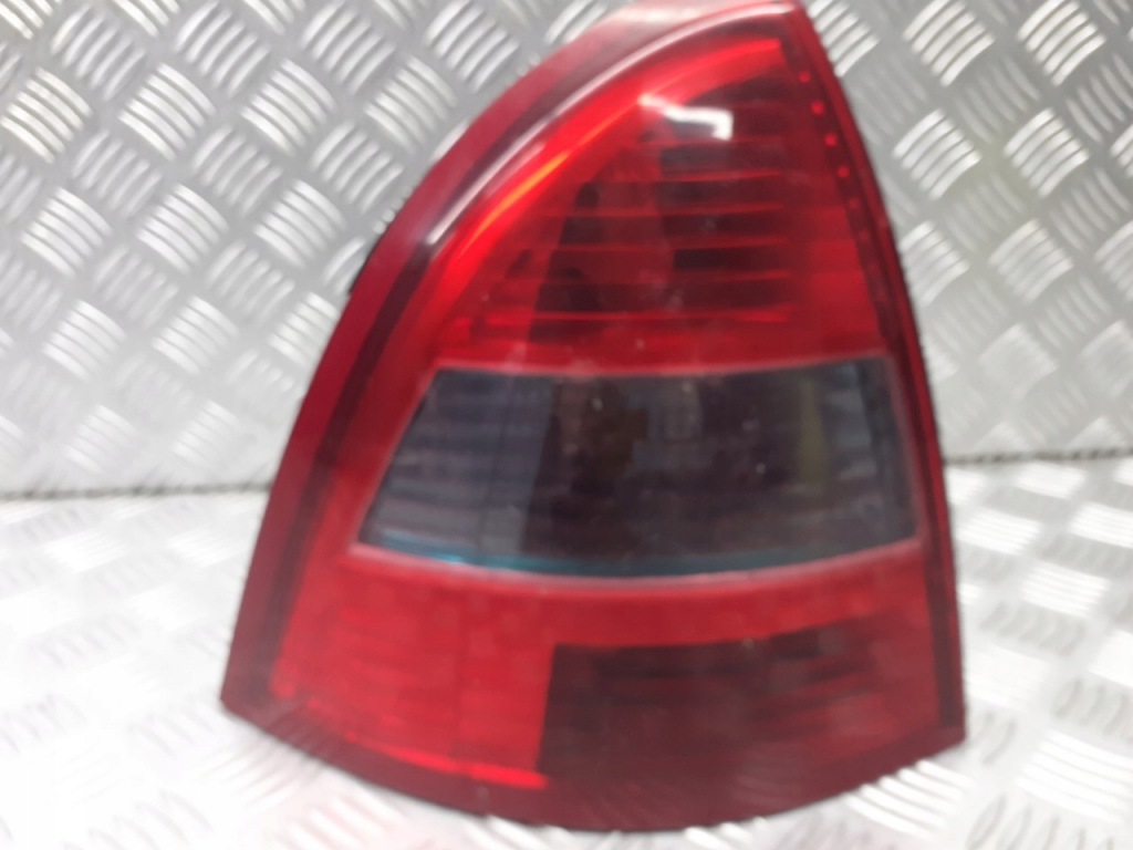 фото №1, Лампа левая задняя citroen c5 ii 2.0 89032697