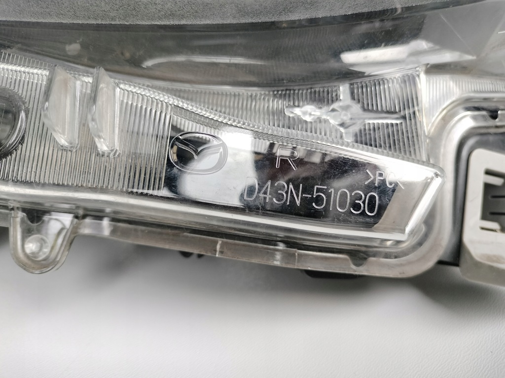 фото №9, Лампа правая фара mazda 2 20- lift full led 13 pin