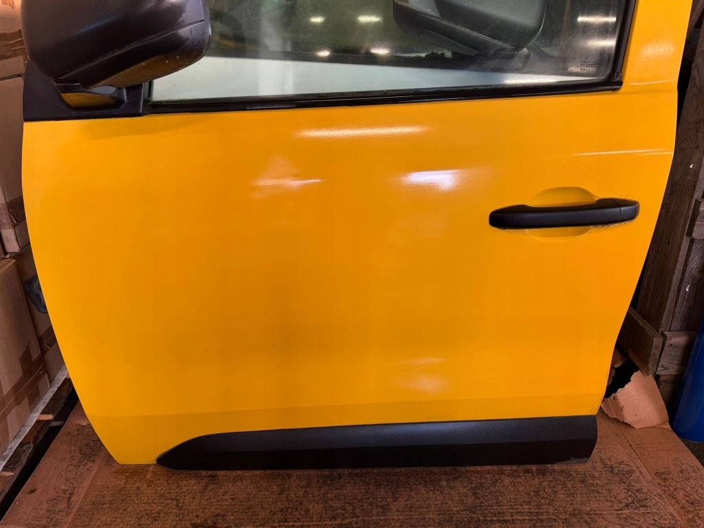 Купити Двері передні ліва перед скло молдинг ручка петлі замок renault express