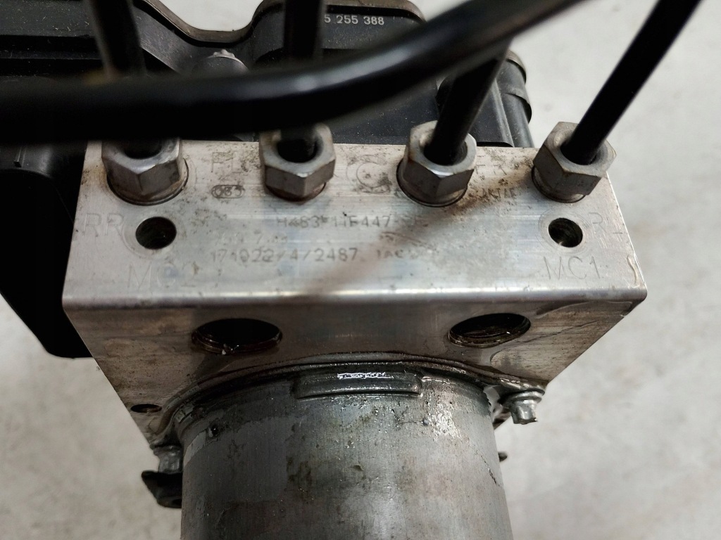 Jaguar насос гальмівна abs hk83-14f447-cf європа Зі Шроту