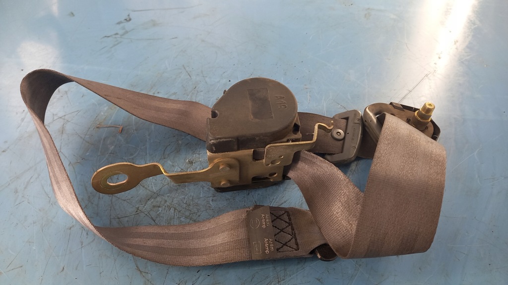 Ремень правый  перед renault laguna 96r 1.8b Цена