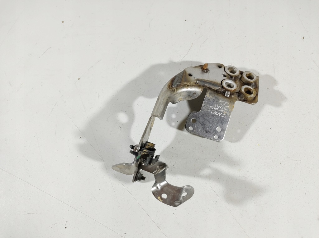 фото №5, Volvo v60 18r- кронштейн кронштейн катализатора