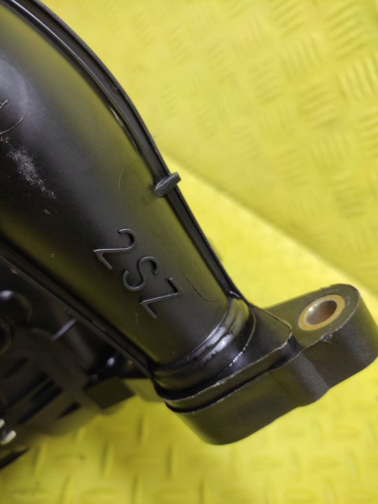 фото №7, Toyota yaris i 1.3 колектор всмоктуючий