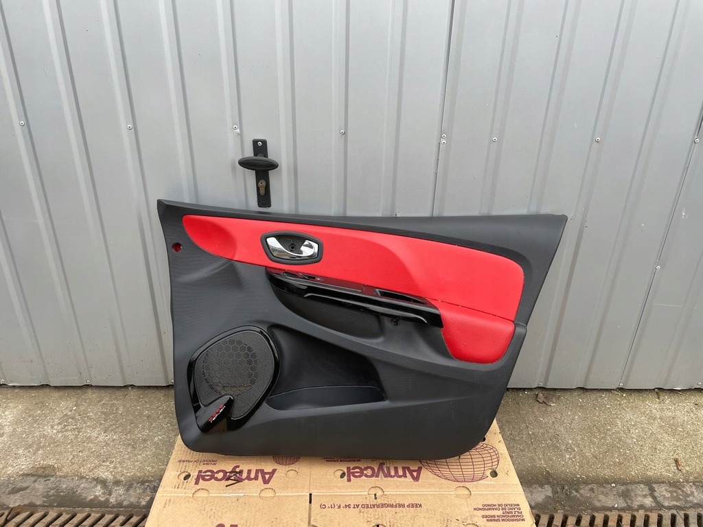 фото №1, Renault clio iv обшивка дверь передний правый