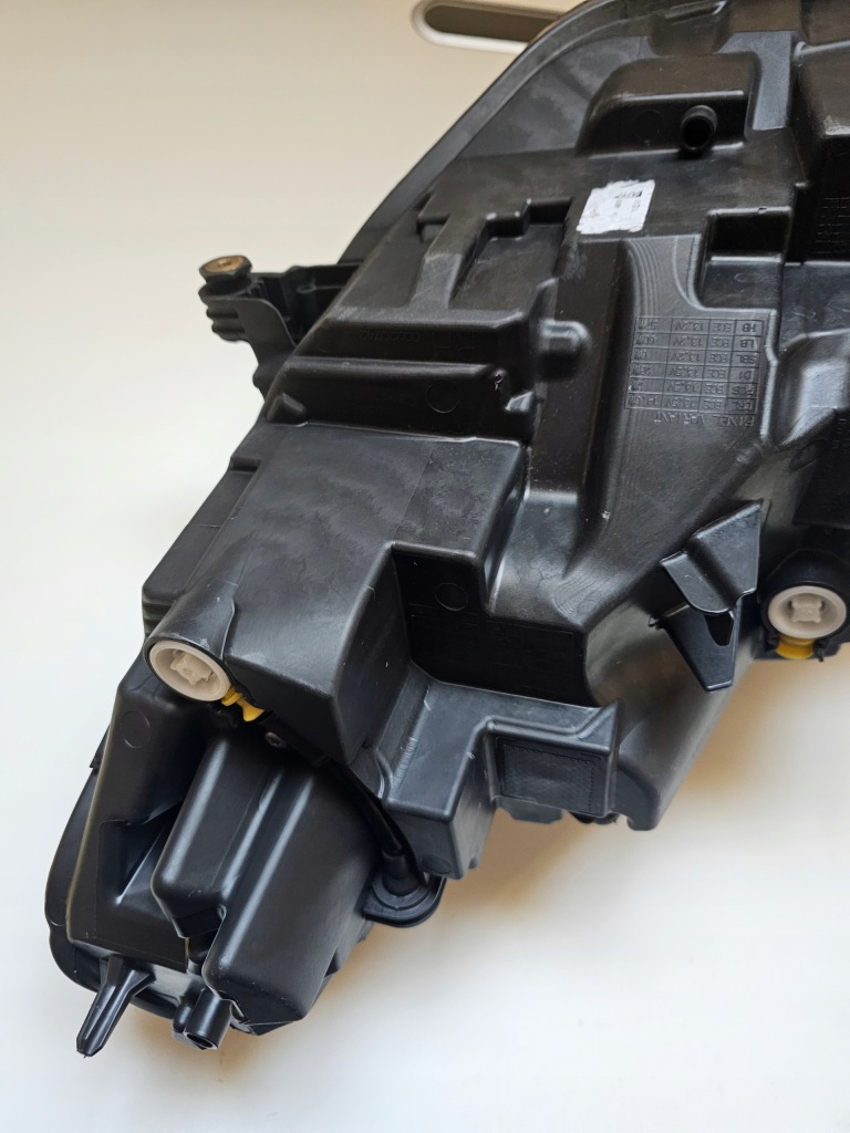 Jaguar e-pace full led premium rt правий фара європа  m9c3-13w029-ed 00220577-04 в Україні