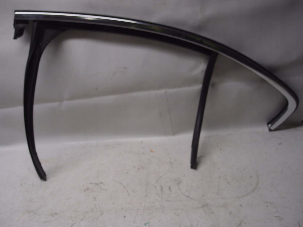 фото №4, Верхний молдинг дверь giulia левый задняя