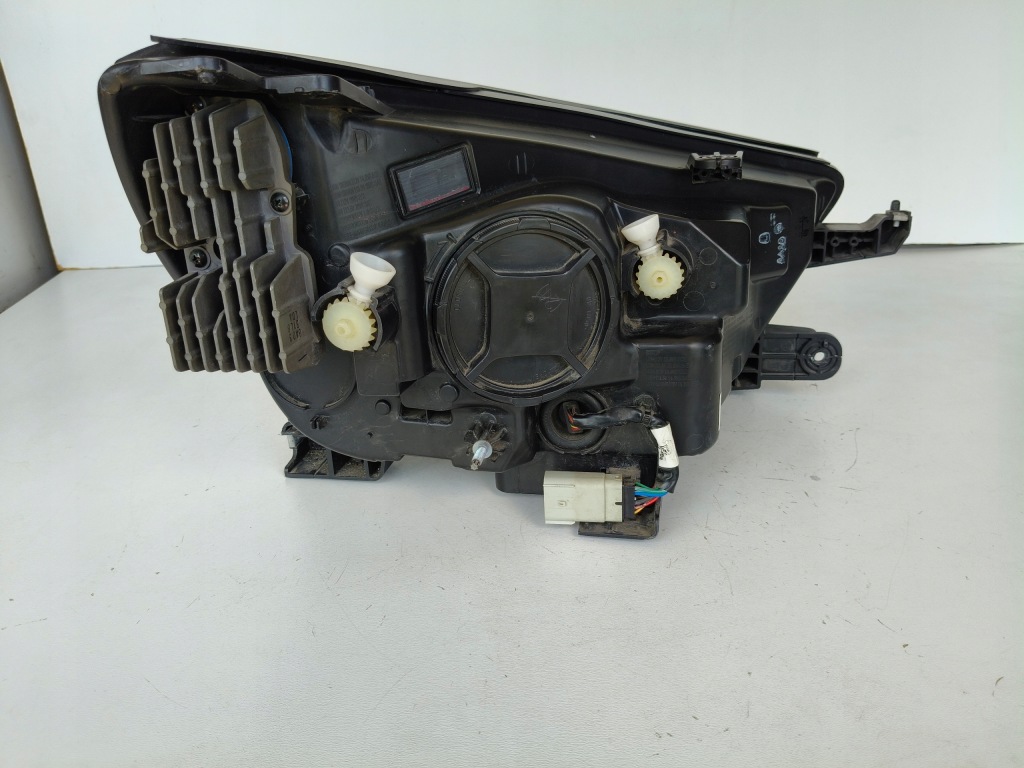 Лампа левая фара opel mokka x 16- рестайлинг  full led Недорого