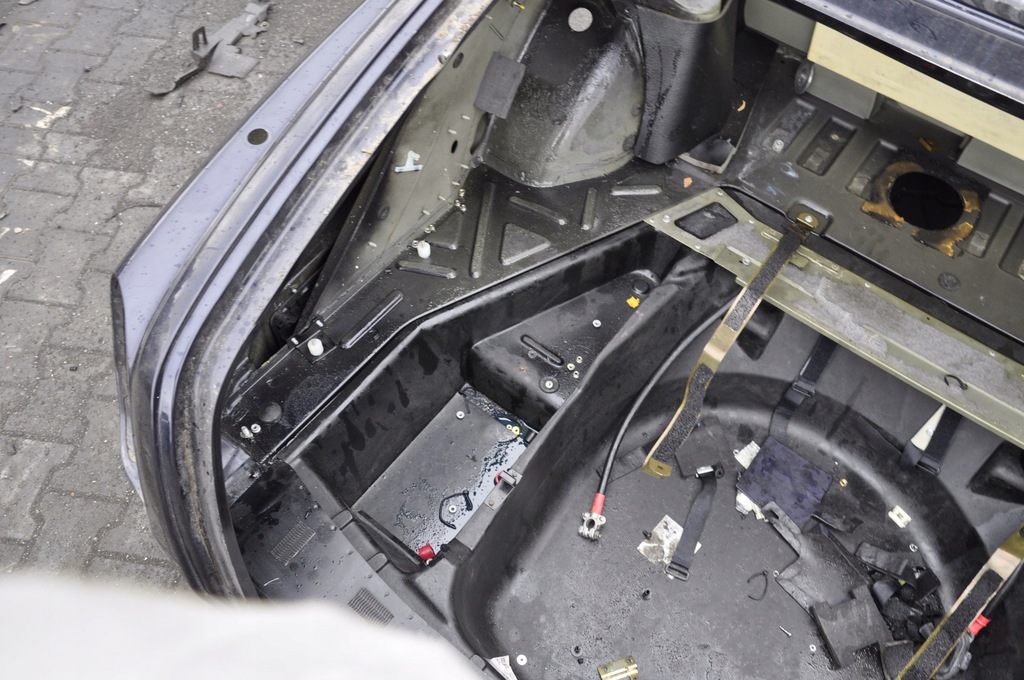 фото №5, Bentley arnage pas задний поддон крыло полный задняя