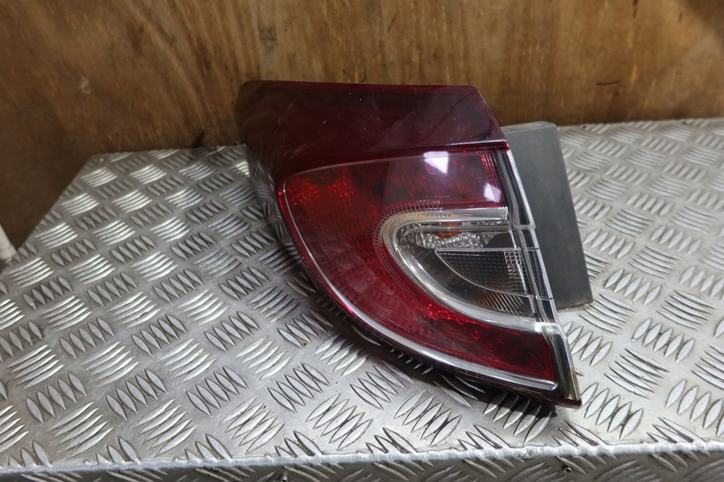 фото №1, Лампа левый задняя megane iii kombi 265550010r