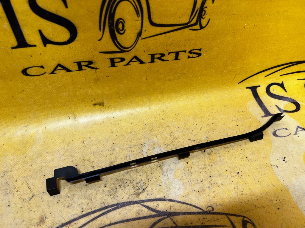 фото №1, Молдинг кронштейн праве porsche 911 991 lift